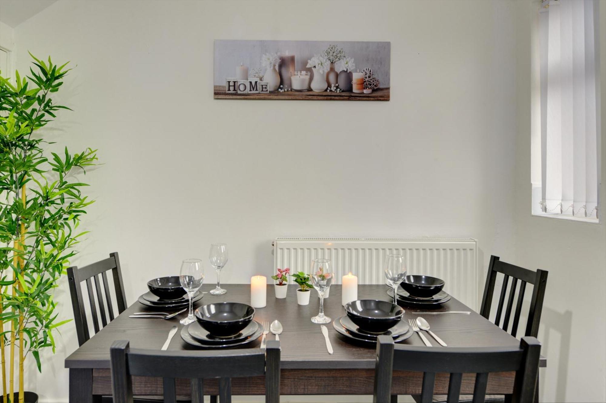 Stunning And Lovely 3 Bed House - Catch 22 Ковентри Экстерьер фото