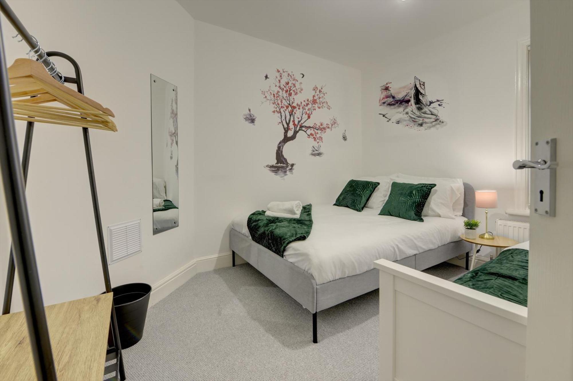 Stunning And Lovely 3 Bed House - Catch 22 Ковентри Экстерьер фото