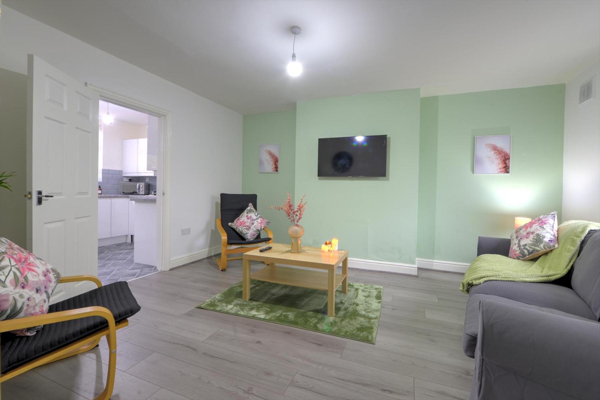 Stunning And Lovely 3 Bed House - Catch 22 Ковентри Экстерьер фото